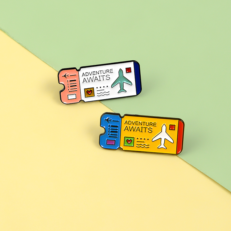 Adventure Awaits Enamel Pin Ai - Outdoor Adventure Wear incelemesi ve fiyatı